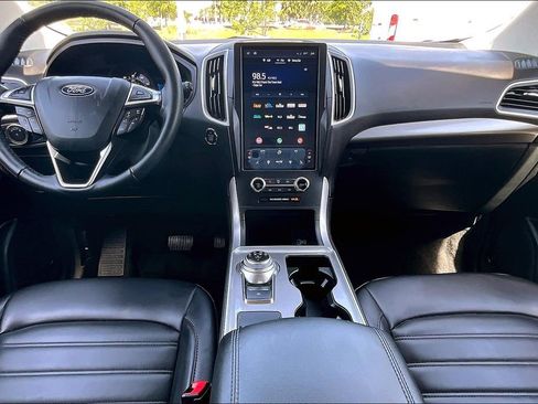 Used 2024 Ford Edge SEL image 6