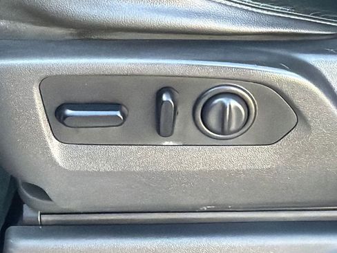 Used 2020 GMC Sierra 1500 SLT image 22