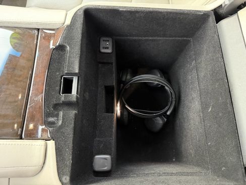 Used 2016 Cadillac Escalade Luxury image 25