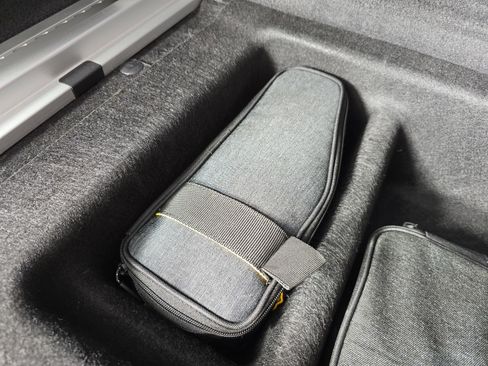 Used 2023 Rivian R1S Adventure image 34