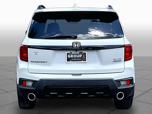 Used 2023 Honda Passport Elite image 5