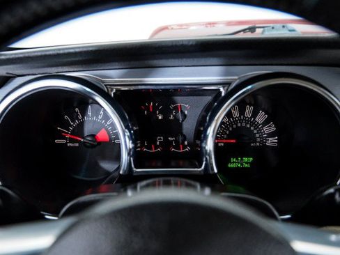 Used 2008 Ford Mustang GT RWD image 16