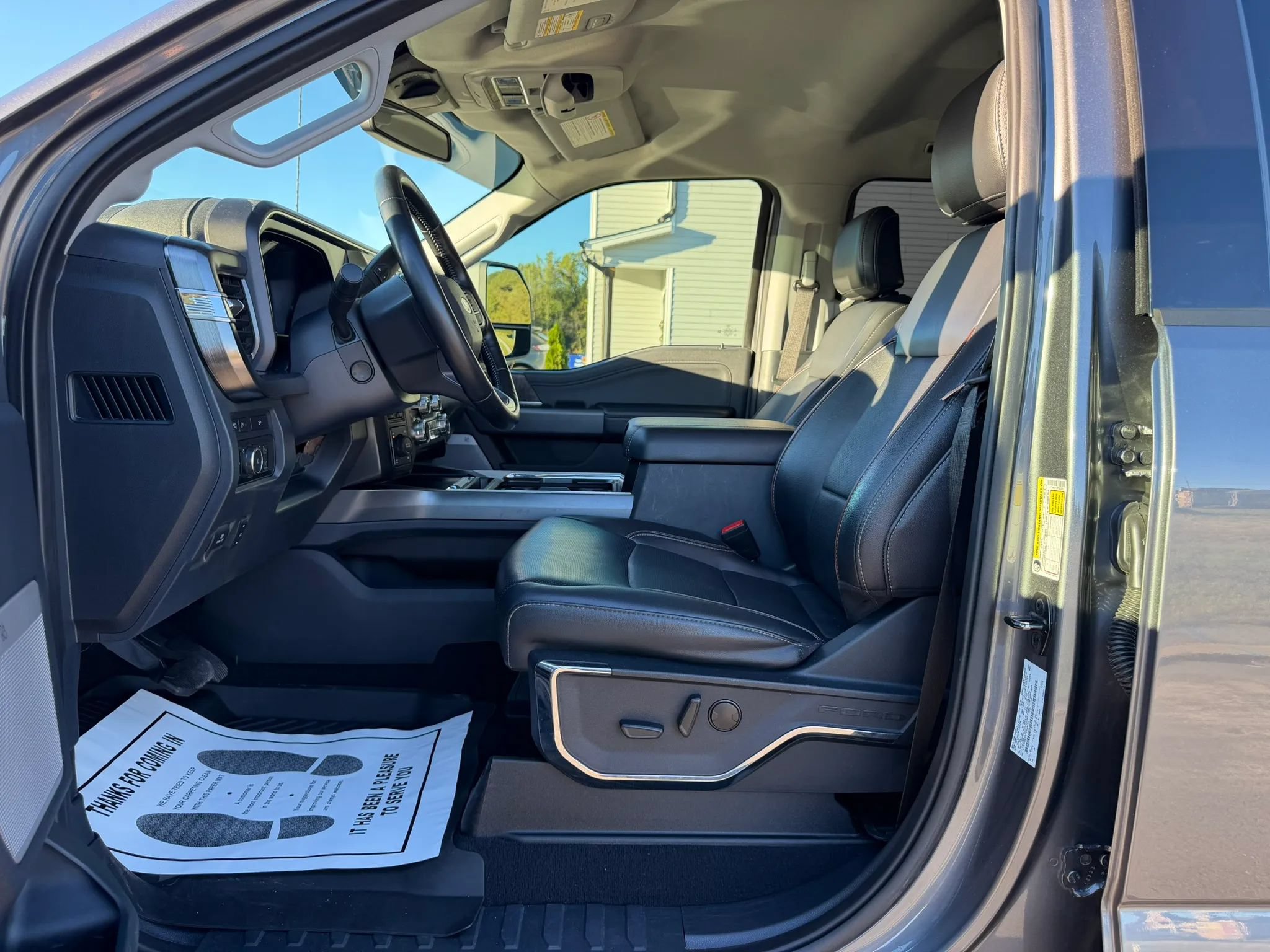 Used 2023 Ford F250 Lariat AWD/4WD image 16