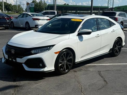 Used 2019 Honda Civic Sport Touring image 6