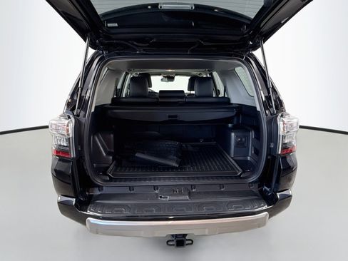 Used 2023 Toyota 4Runner TRD Off-Road Premium w/ Moonroof Package AWD/4WD image 25