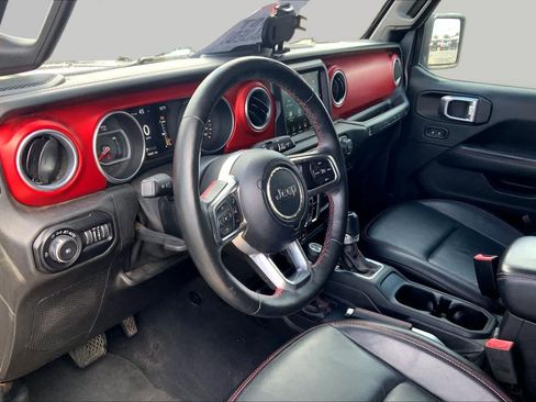 Used 2018 Jeep Wrangler Unlimited Rubicon w/ Dual Top Group AWD/4WD image 18