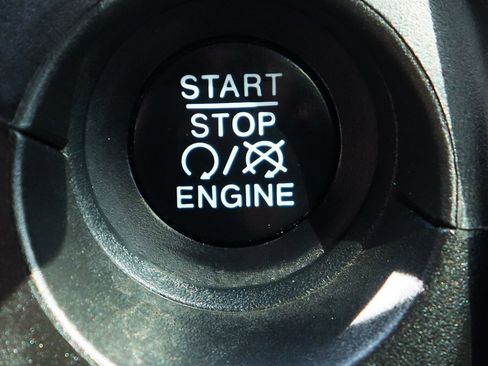 Used 2018 Jeep Compass Limited w/ Navigation Group image 55