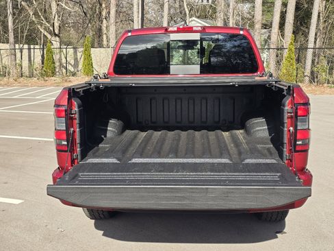 Used 2024 Nissan Frontier PRO-4X w/ Technology Package image 11