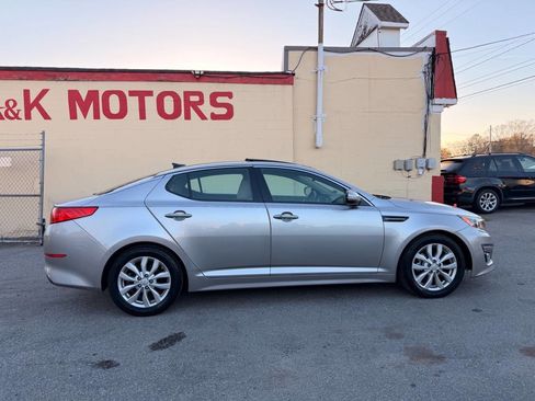 Used 2015 Kia Optima EX w/ EX Premium Package image 16
