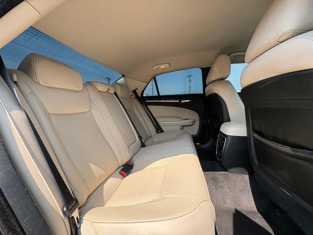 Used 2018 Chrysler 300 Limited AWD/4WD image 26