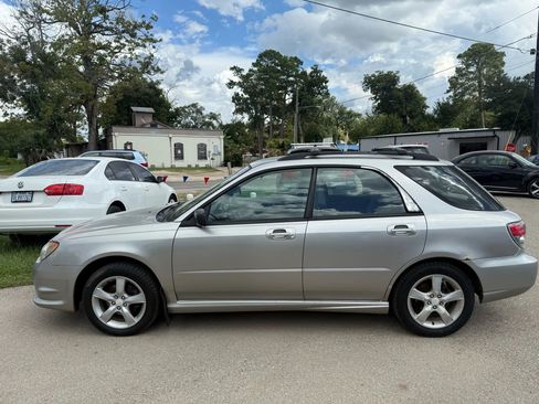 Used 2006 Subaru Impreza 2.5i w/ Popular Equipment Group 1 image 2