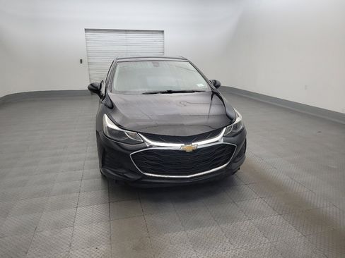 Used 2019 Chevrolet Cruze LT FWD image 14