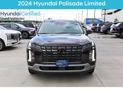 Used 2024 Hyundai Palisade Limited image 3