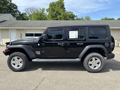 Used 2019 Jeep Wrangler Unlimited Sport S AWD/4WD image 8