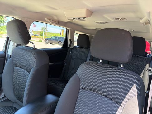 Used 2020 Dodge Journey SE w/ SE Popular Equipment Group FWD image 20