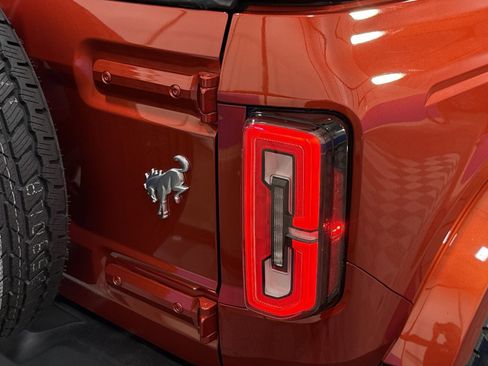 Used 2024 Ford Bronco Outer Banks image 41