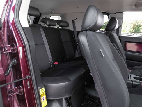 Used 2007 Toyota FJ Cruiser 4WD image 32