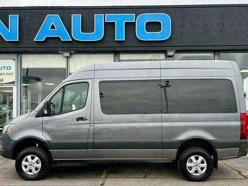 Used 2023 Mercedes-Benz Sprinter 2500 image 2