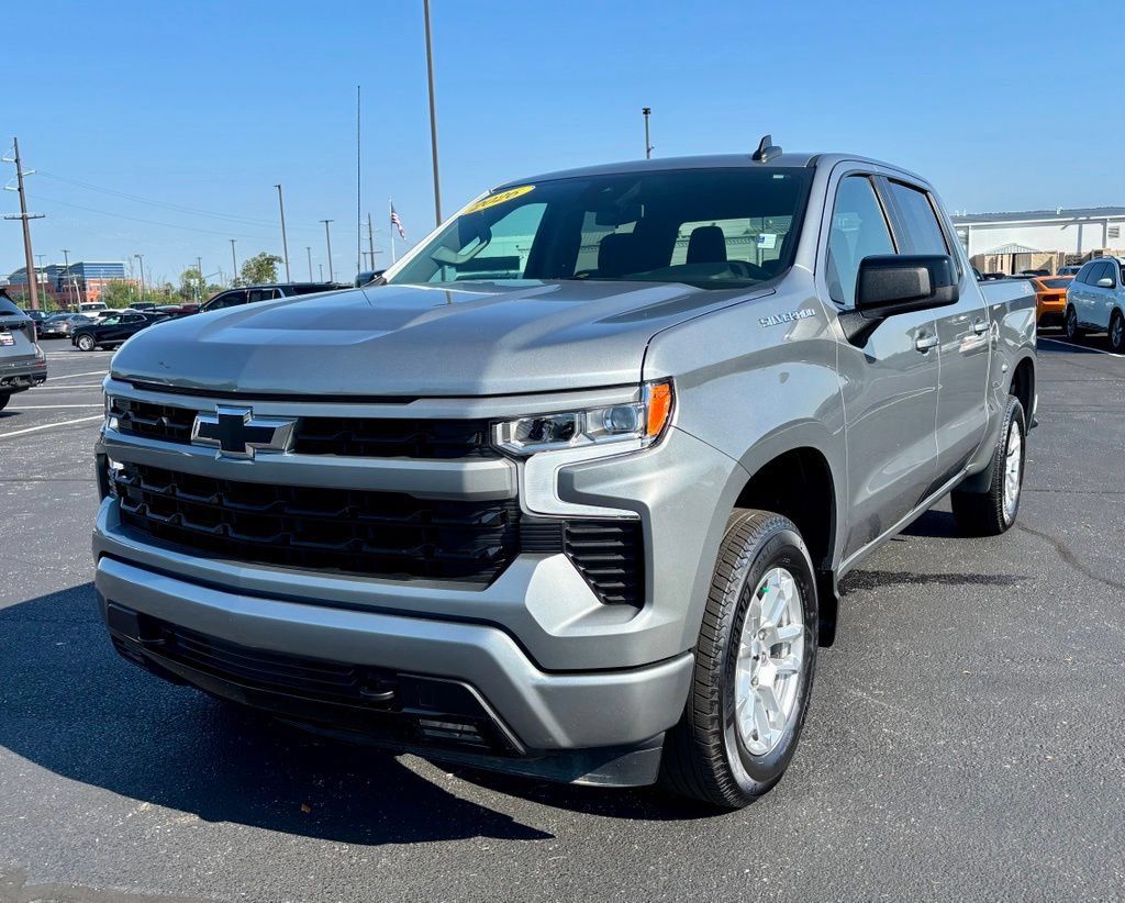 Used 2026 Chevrolet Silverado 1500 RST AWD/4WD image 3
