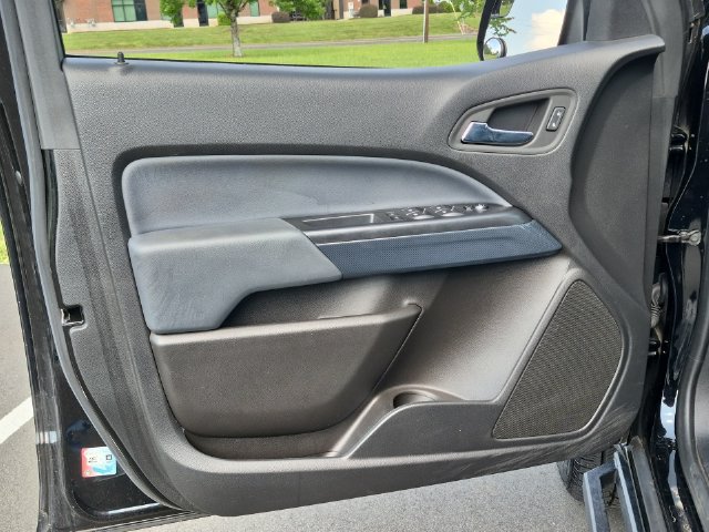 Used 2022 Chevrolet Colorado Z71 AWD/4WD image 19