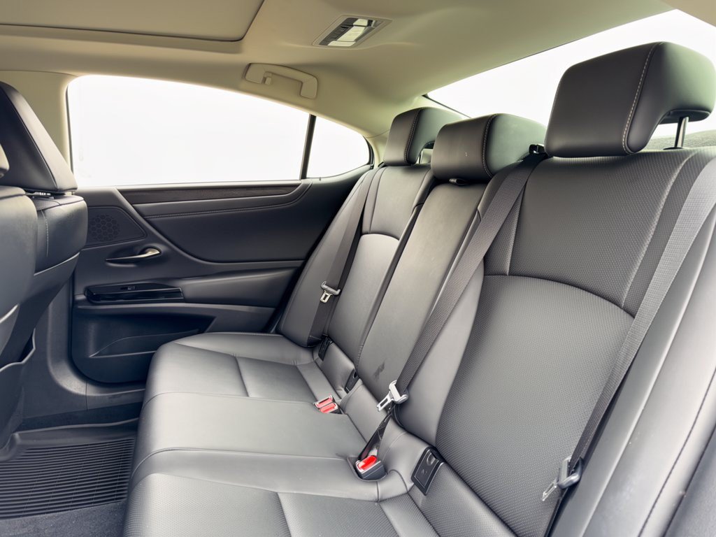 Certified 2025 Lexus ES 350 w/ Premium Package FWD image 26