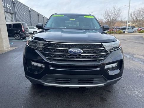 Used 2023 Ford Explorer XLT w/ Equipment Group 202A image 3