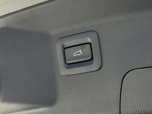 Used 2023 MAZDA CX-9 Touring Plus AWD/4WD image 17