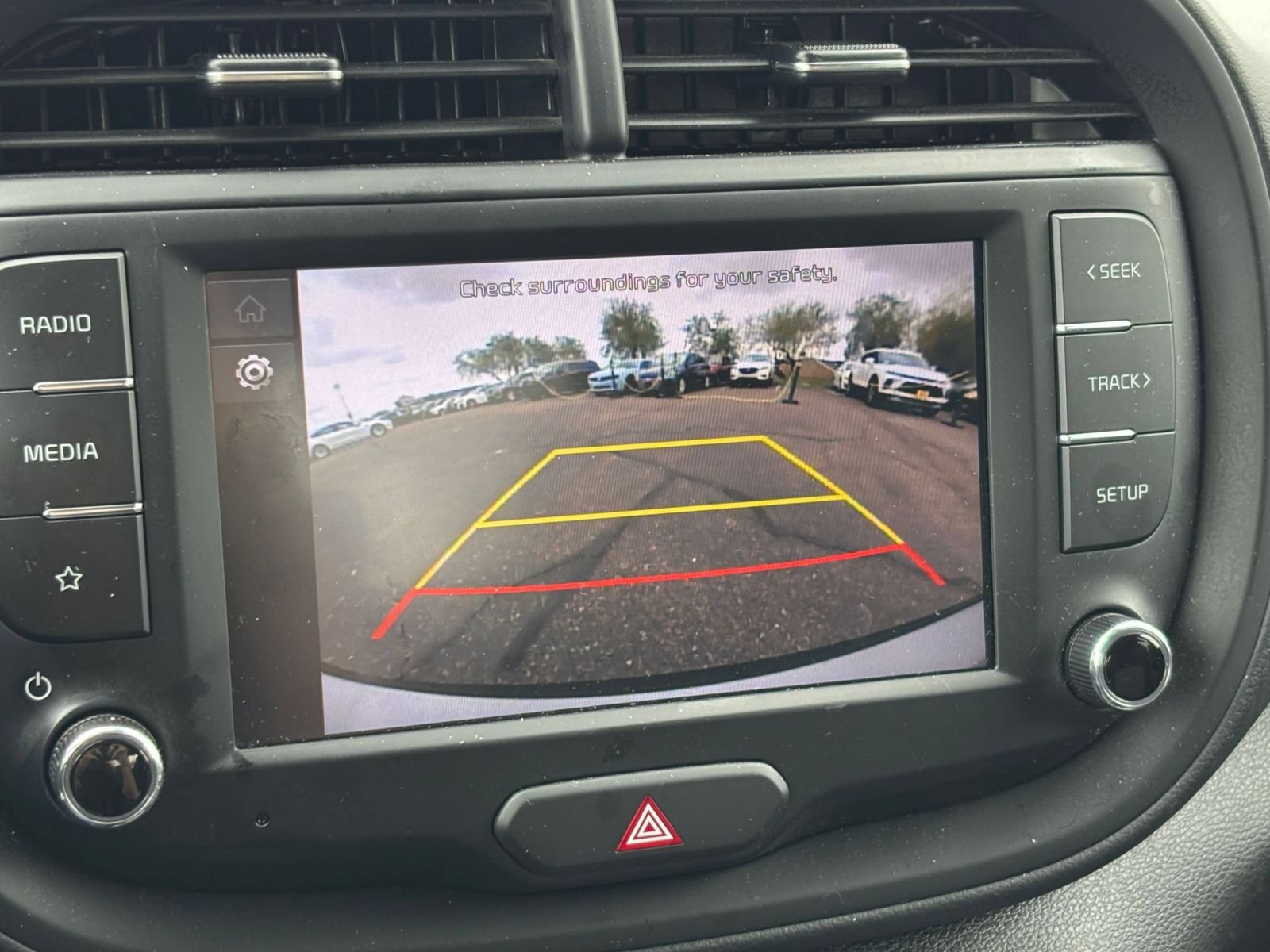 Used 2025 Kia Soul LX w/ LX Technology Package FWD image 21