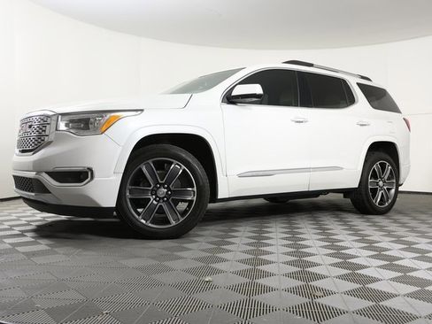 Used 2018 GMC Acadia Denali w/ Technology Package image 1