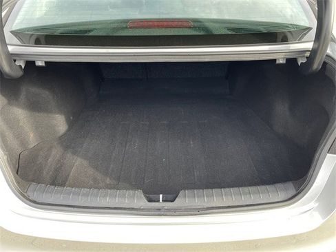 Used 2018 Kia Optima EX w/ Premium Package image 16