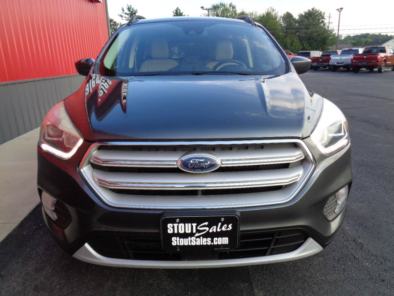 Used 2018 Ford Escape SEL w/ Ford Safe & Smart Package FWD image 13