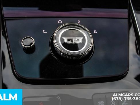 Used 2025 Cadillac Escalade Sport AWD/4WD image 37