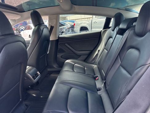 Used 2019 Tesla Model 3 image 14