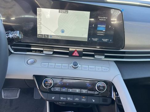 New 2026 Hyundai Elantra Limited FWD image 23