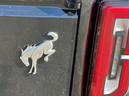 Used 2025 Ford Bronco Outer Banks image 37