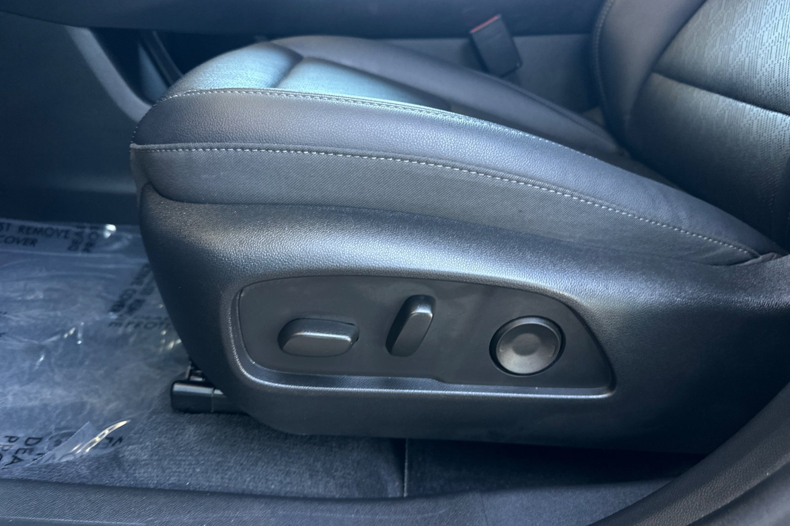 Used 2026 Chevrolet Equinox LT w/ Convenience Package II FWD image 13
