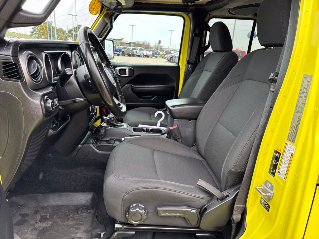Used 2023 Jeep Gladiator Sport AWD/4WD image 4