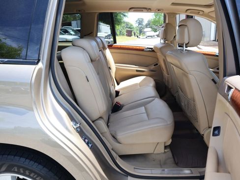 Used 2008 Mercedes-Benz GL 320 CDI 4MATIC image 26