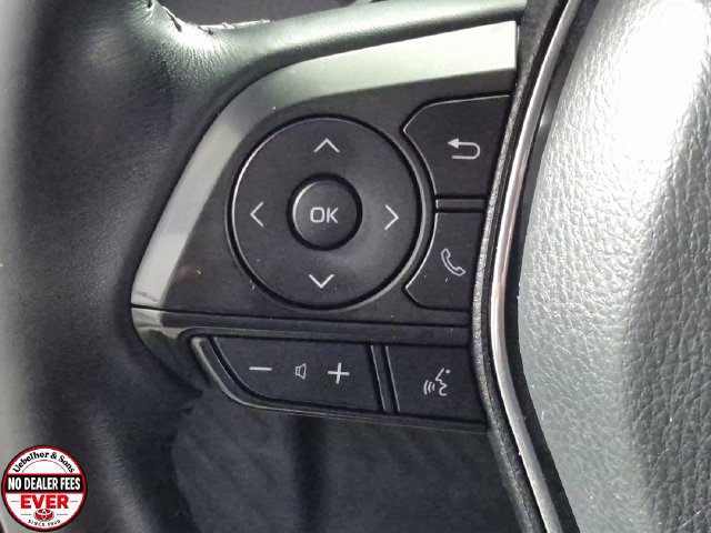 Used 2020 Toyota Camry SE FWD image 12