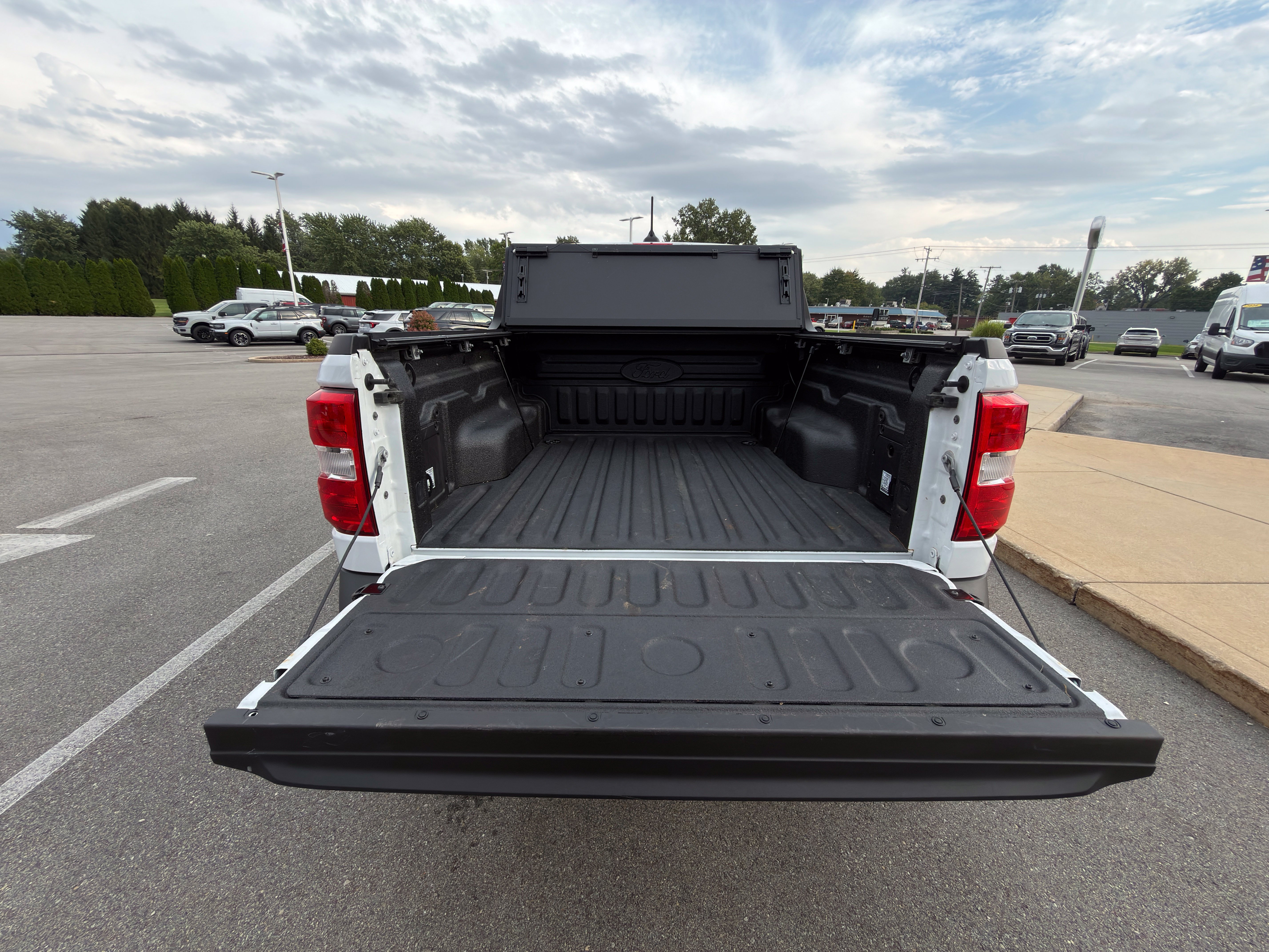 Used 2025 Ford Maverick XLT w/ 4K Tow Package AWD/4WD image 24