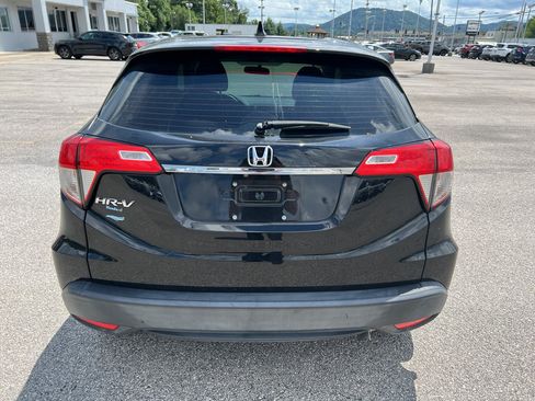 Used 2019 Honda HR-V LX image 6