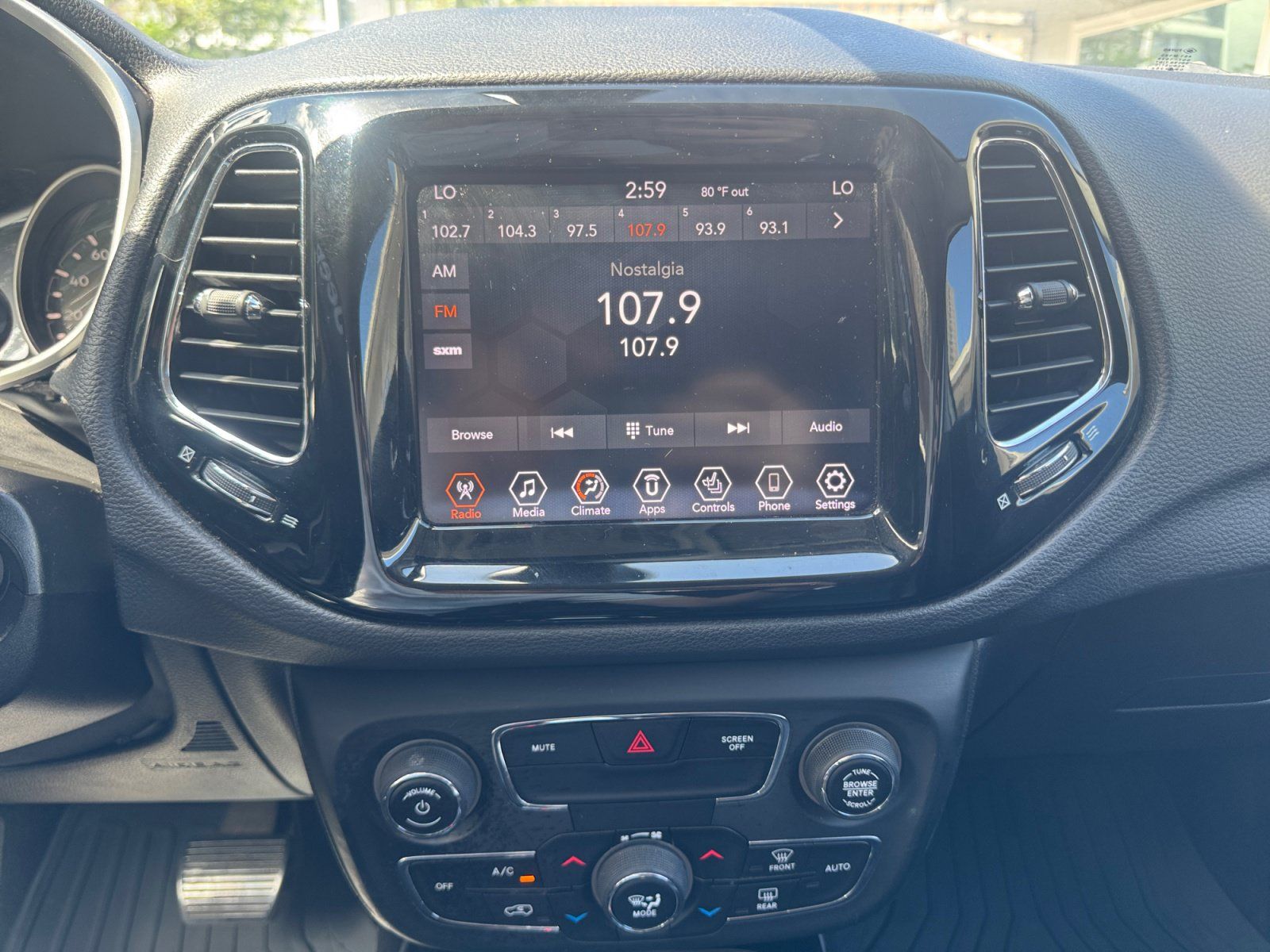 Used 2020 Jeep Compass Limited FWD image 16