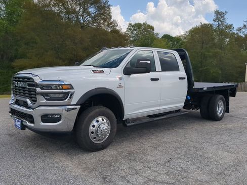 New 2026 RAM 3500 Tradesman AWD/4WD image 6