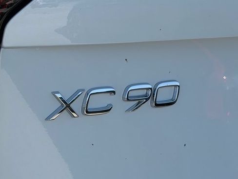 New 2026 Volvo XC90 T8 Plus w/ Protection Package AWD/4WD image 10