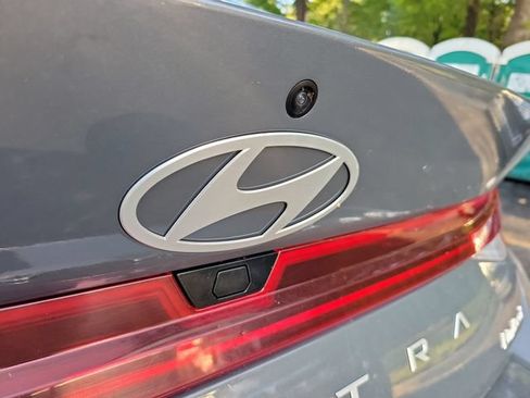Used 2024 Hyundai Elantra Limited FWD image 38