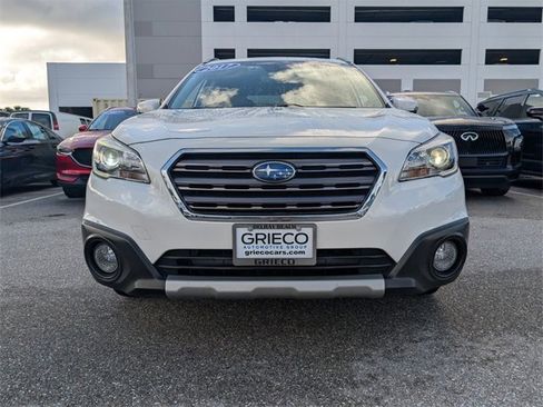 Used 2017 Subaru Outback 3.6R Touring image 2
