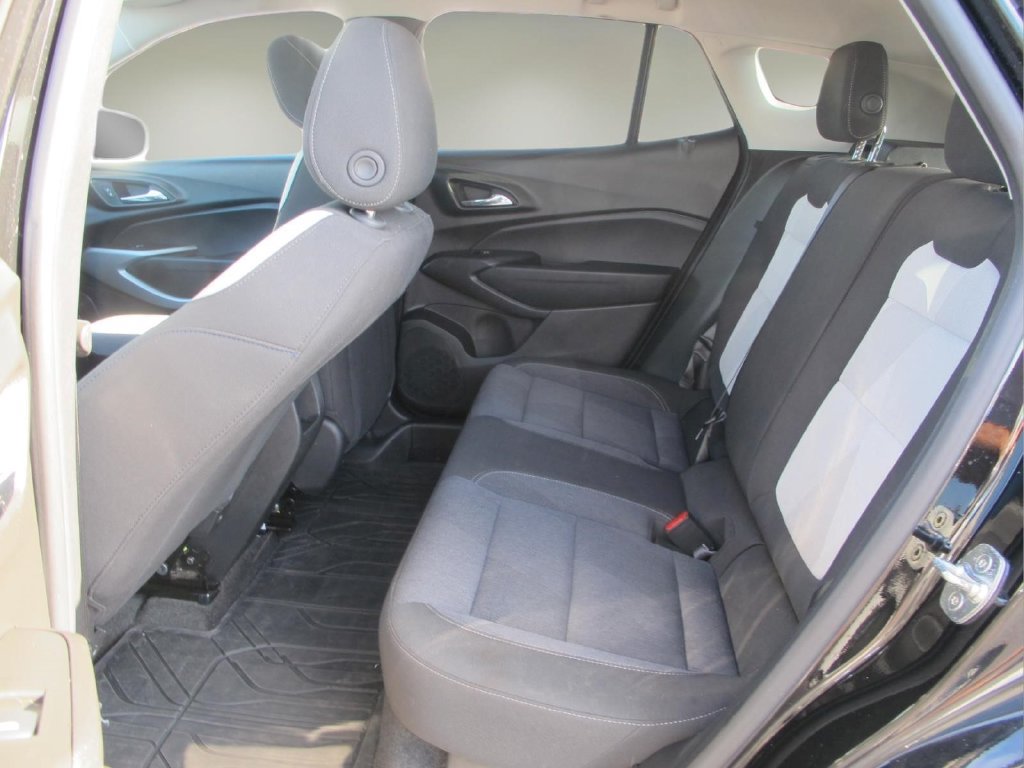 Used 2024 Chevrolet Trax LS w/ Driver Confidence Package FWD image 23