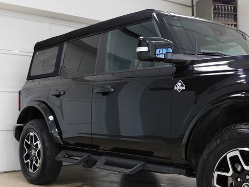 Used 2023 Ford Bronco Outer Banks AWD/4WD image 10