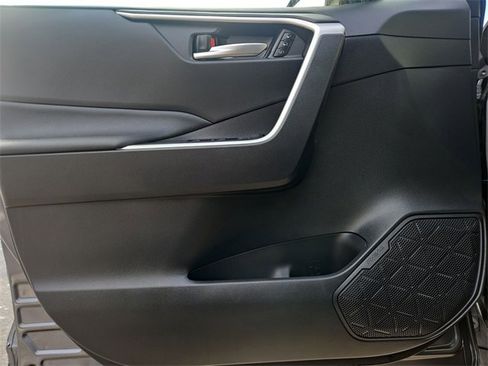 Used 2023 Toyota RAV4 XLE Premium image 23