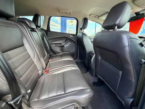 Used 2019 Ford Escape Titanium AWD/4WD image 25